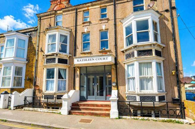 1 bed property, in Ethelbert Road, £120,000
