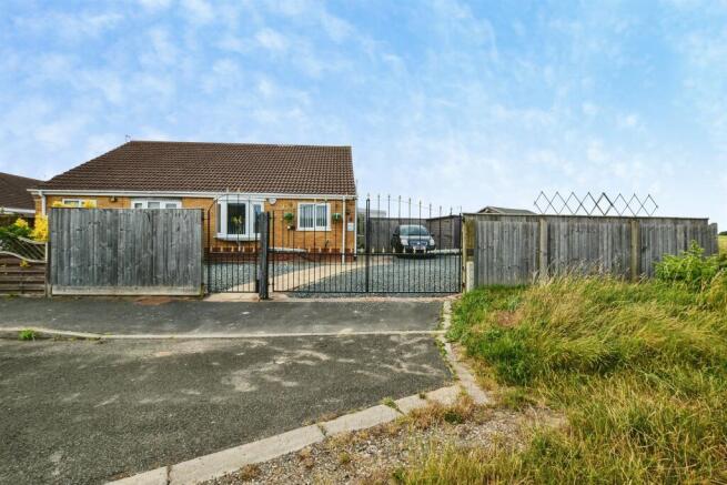 2 bed property, in David Drive, £210,000