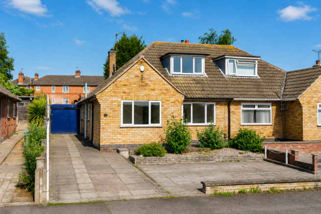 Land, in Andrew Road, £280,000
