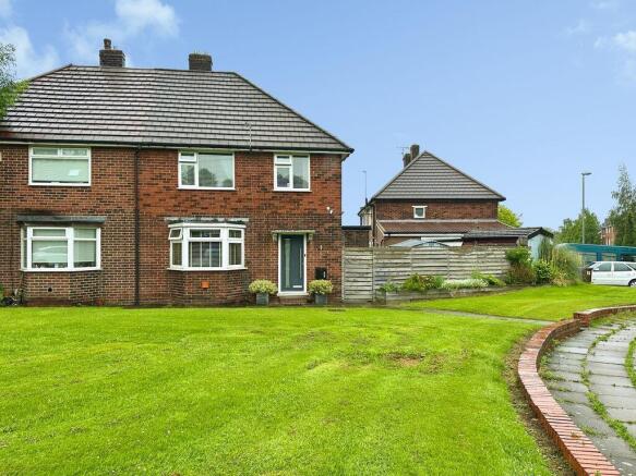 3 bed property, in Mather Avenue, £300,000
