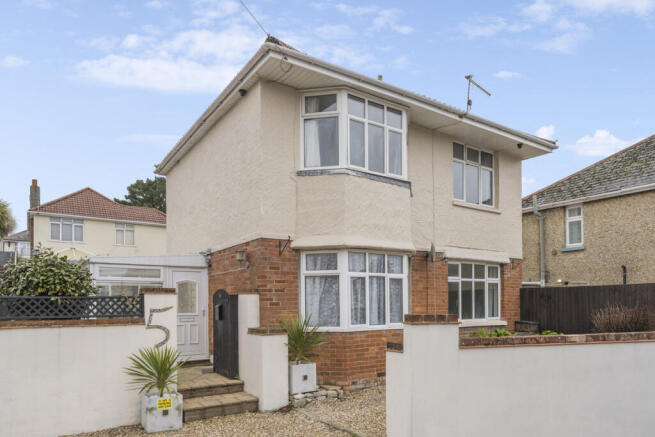 3 bed property, in Queens Road, £515,000