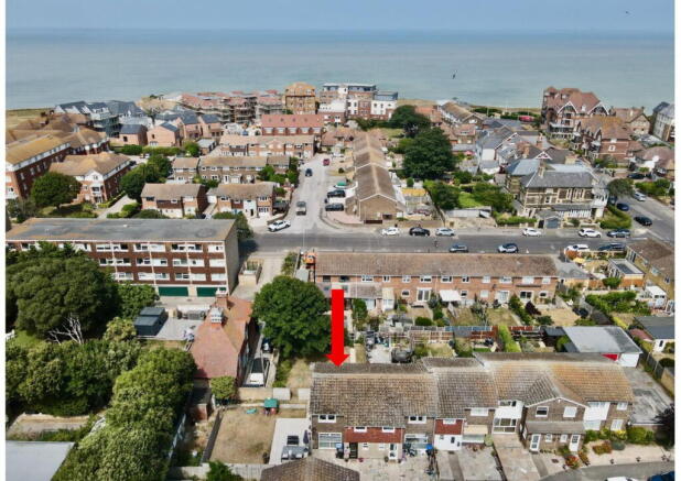 3 bed property, in Wellington Close, £340,000