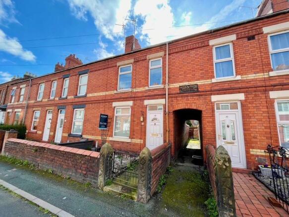 3 bed property, in Park Street, £142,000
