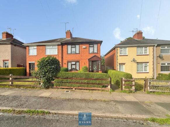 3 bed property, in Miles Meadow, £177,500