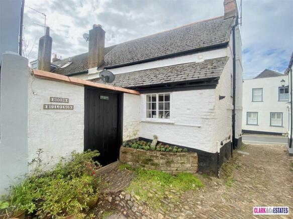 2 bed property, in Hoods Buildings, £375,000
