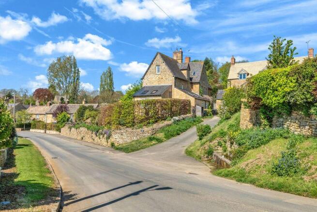 3 bed property, in Chipping Campden GL55, £675,000