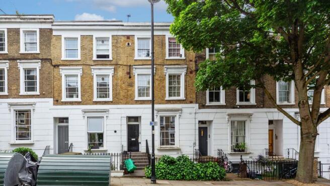 2 bed property, in Offord Road, £575,000