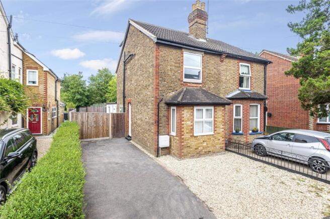 4 bed property, in Horsell, £650,000