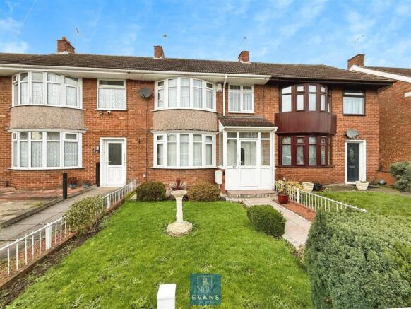 3 bed property, in Frankland Road, £195,000