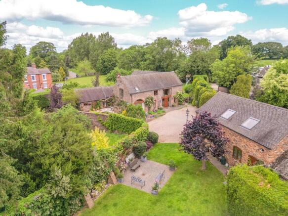 5 bed property, in Grendon, £1,000,000