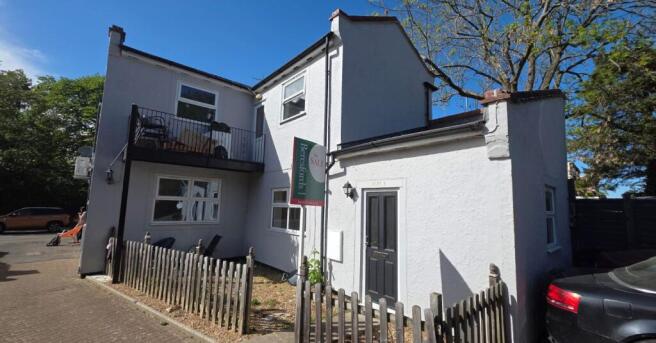 1 bed property, in Flat 1, £140,000