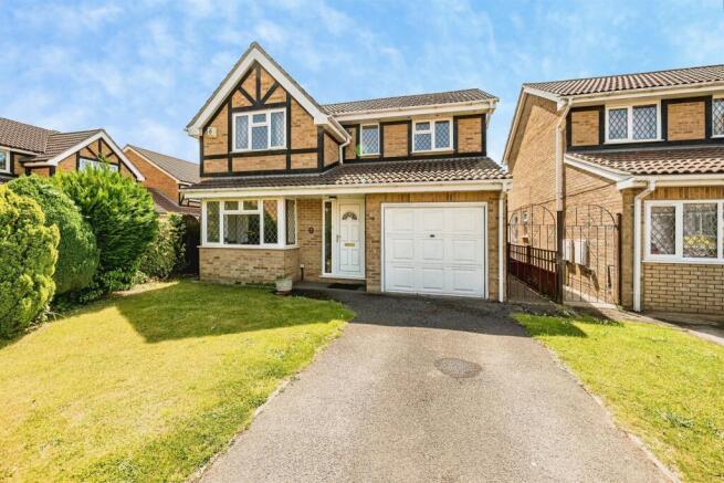 4 bed property, in Portland Close, £600,000
