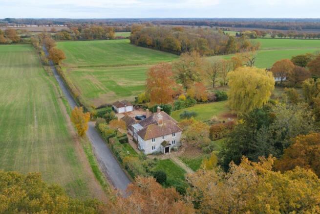 4 bed property, in Station Road, £1,000,000