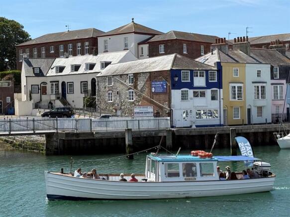 Land, in Nothe Parade, £500,000