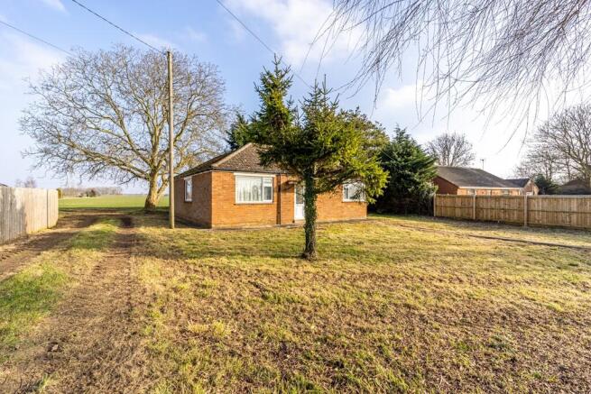 3 bed property, in Carrington Road, £125,000