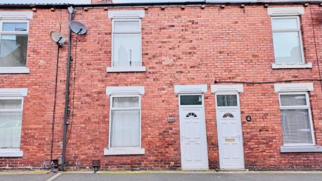 2 bed property, in Short Street, £63,700