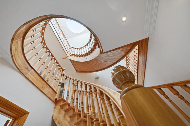 5 bed property, in Stanmore Hill, £2,000,000