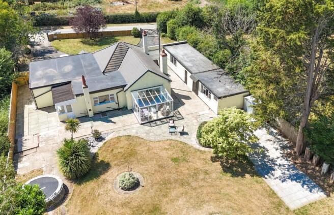 4 bed property, in Townfield Lane, £625,000