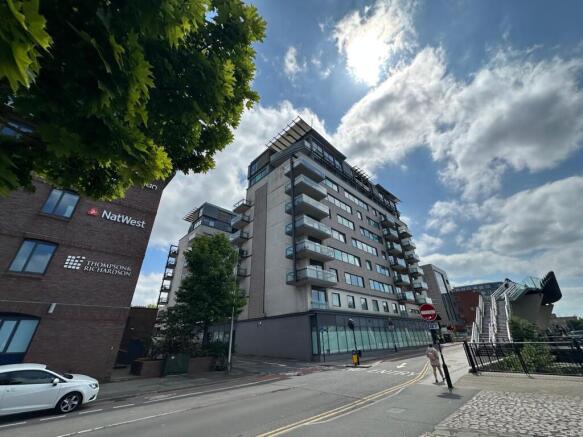 1 bed property, in 211 Witham Wharf, £50,000