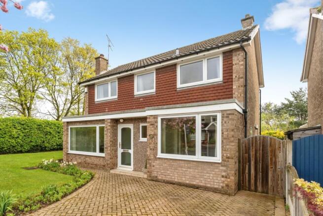 3 bed property, in Wetherby Way, £325,000