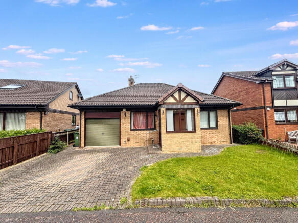 3 bed property, in Forge Close, £270,000