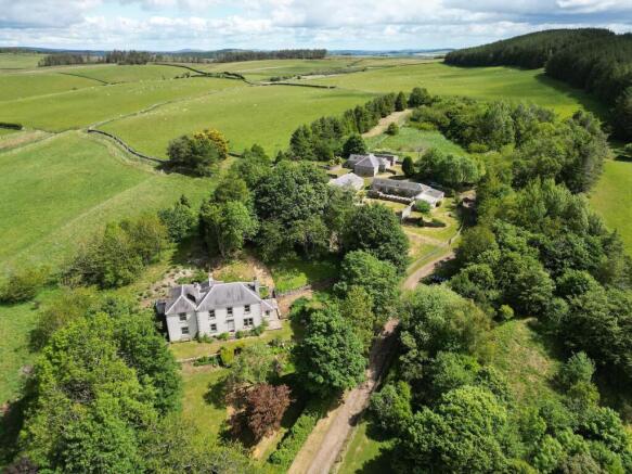 5 bed property, in Melrose, £645,000