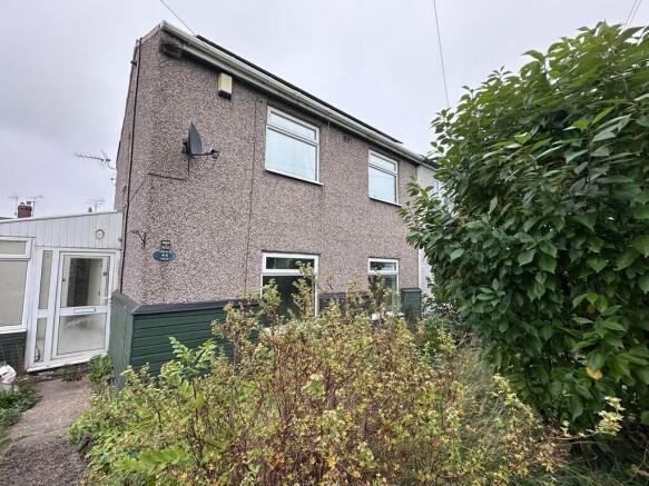 3 bed property, in Circular Drive, £140,000