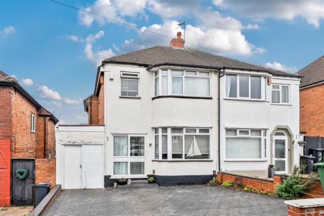 3 bed property, in Rangoon Road, £290,000