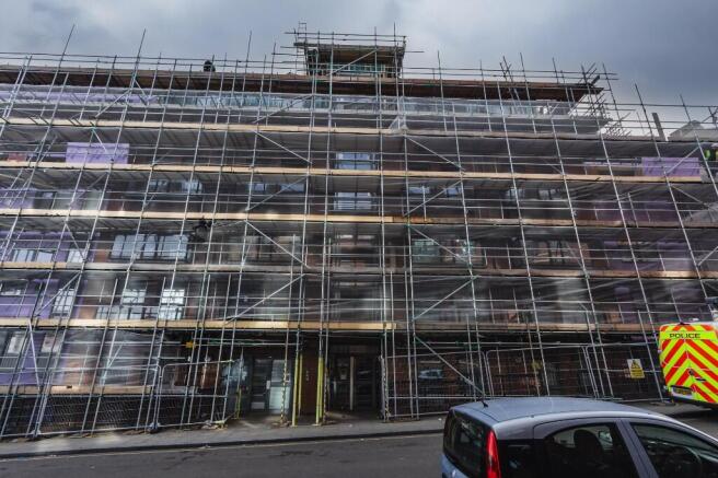 1 bed property, in Upper Allen Street, £74,000