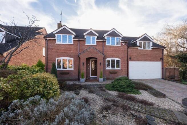 4 bed property, in The Acreage, £635,000