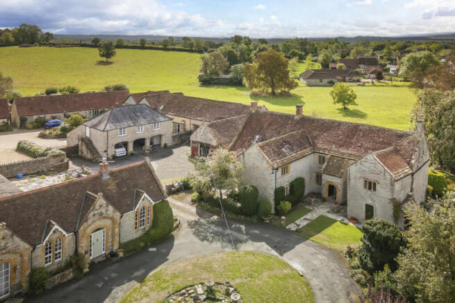 6 bed property, in Long Sutton, £1,495,000