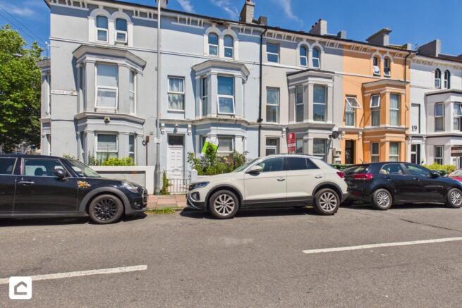 8 bed property, in 25 Bourne Street, £325,000