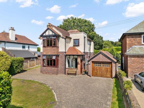 4 bed property, in London Road, £550,000