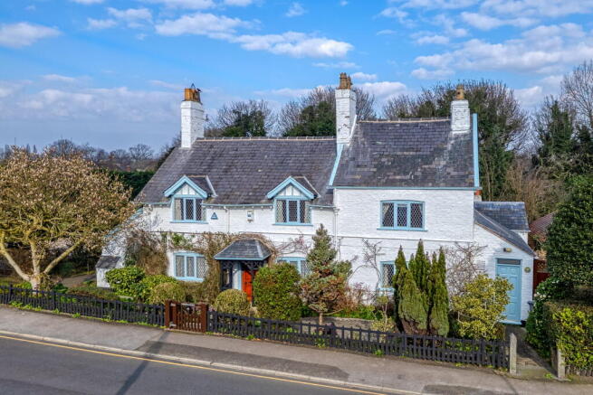 4 bed property, in The White Cottage, £750,000