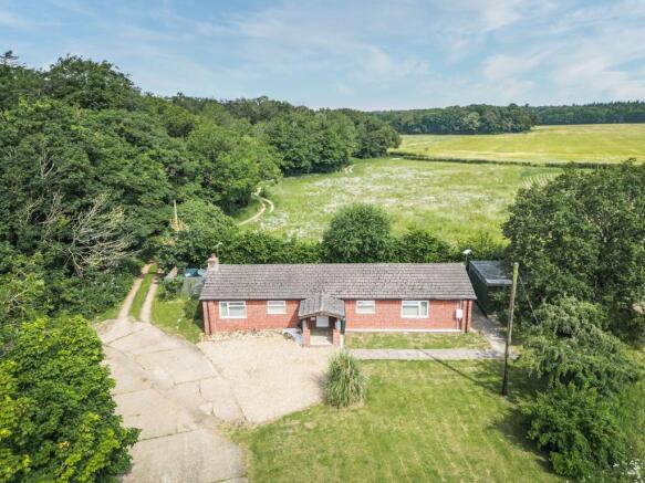 2 bed property, in Detached Two Bedroom Bungalow in Bylaugh, £325,000