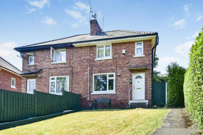 3 bed property, in Thornton Street, £125,000
