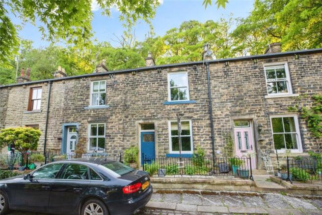 2 bed property, in Sunnybank Cottages, £220,000