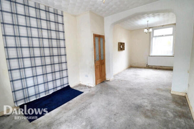 3 bed property, in Clynmawr Street, £110,000