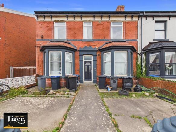6 bed property, in Northumberland Avenue, £210,000