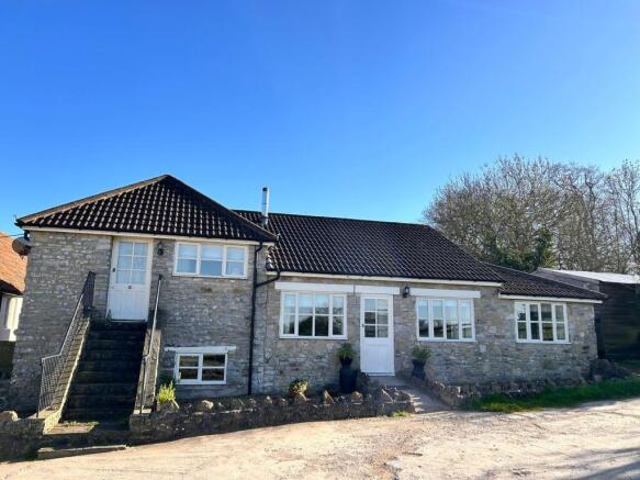 3 bed property, in Ditcheat Hill, £875,000