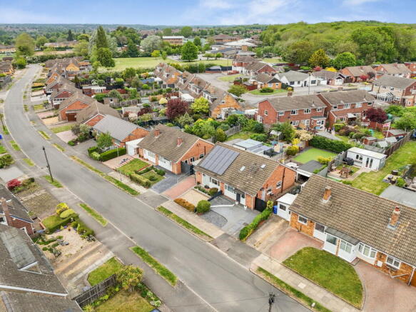 3 bed property, in Grosvenor Way, £255,000