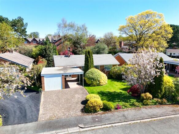 3 bed property, in Pine Hey, £450,000