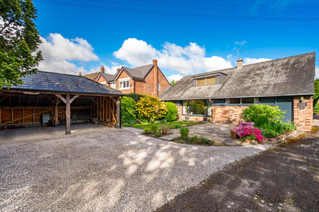 4 bed property, in Knutsford Road, £800,000