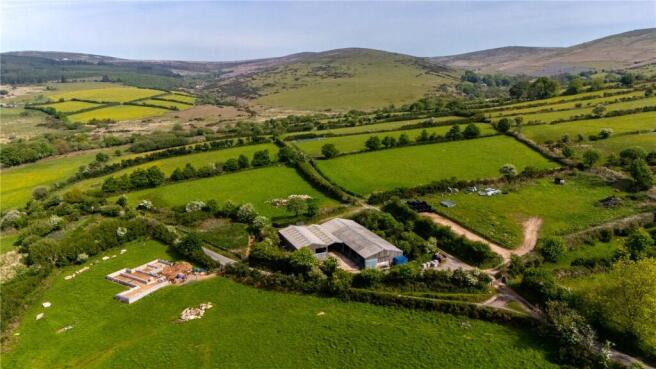 8 bed property, in Lower Blackaton, £3,200,000