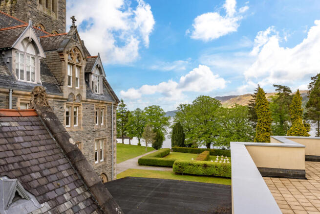 2 bed property, in The Highland Club, £500,000