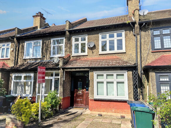 2 bed property, in Marne Avenue, £525,000