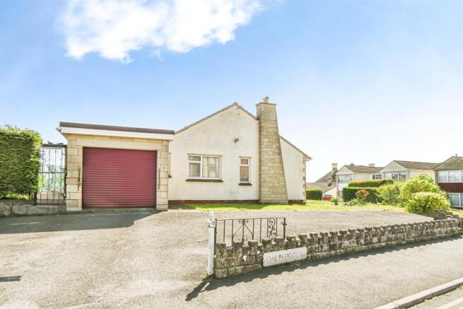 3 bed property, in The Paddocks, £450,000