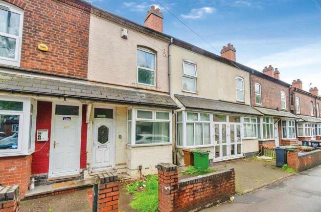 2 bed property, in Darlaston Road, £100,000