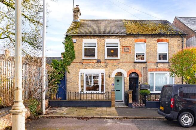 2 bed property, in Garfield Street, £315,000