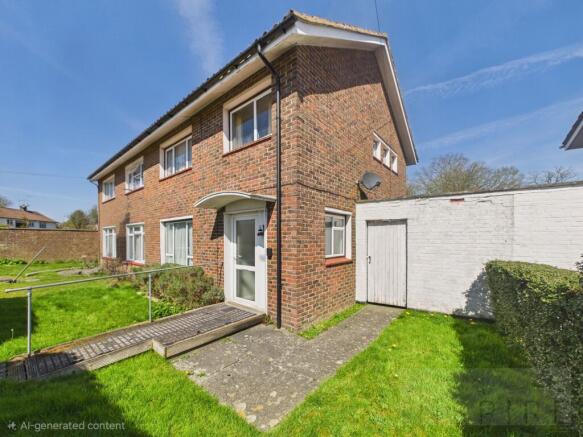 3 bed property, in Whittington Road, £350,000